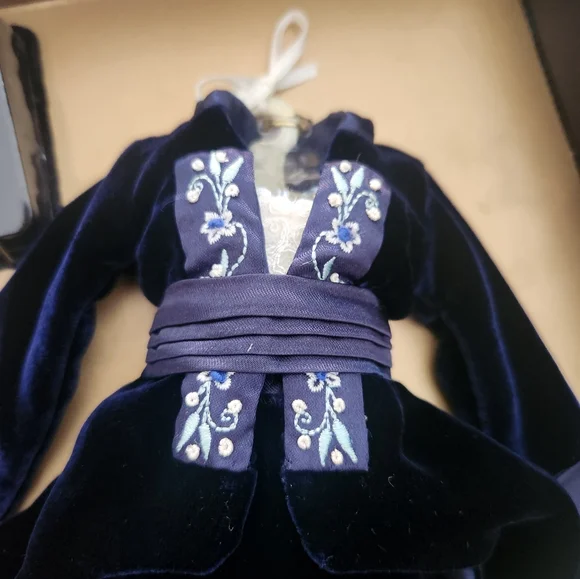 Franklin Mint Rose From Titanic Official Wardrobe Collection - Picture 5 of 5